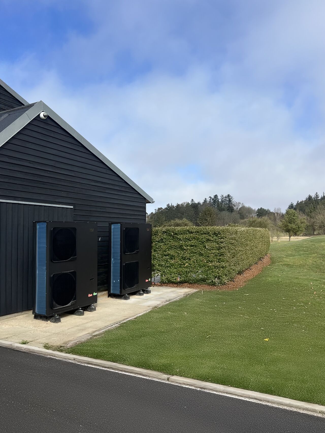 Hjarbæk Fjord Golfcenter investerer i fremtidens varmeløsning